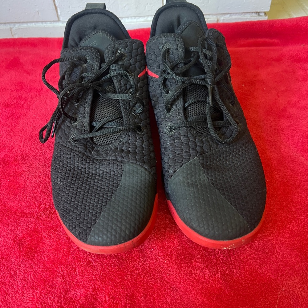 Nike Black and Red Men's Sneakers